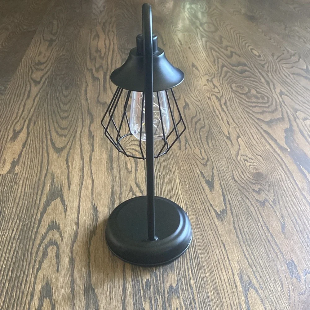 Black Metal Lamp